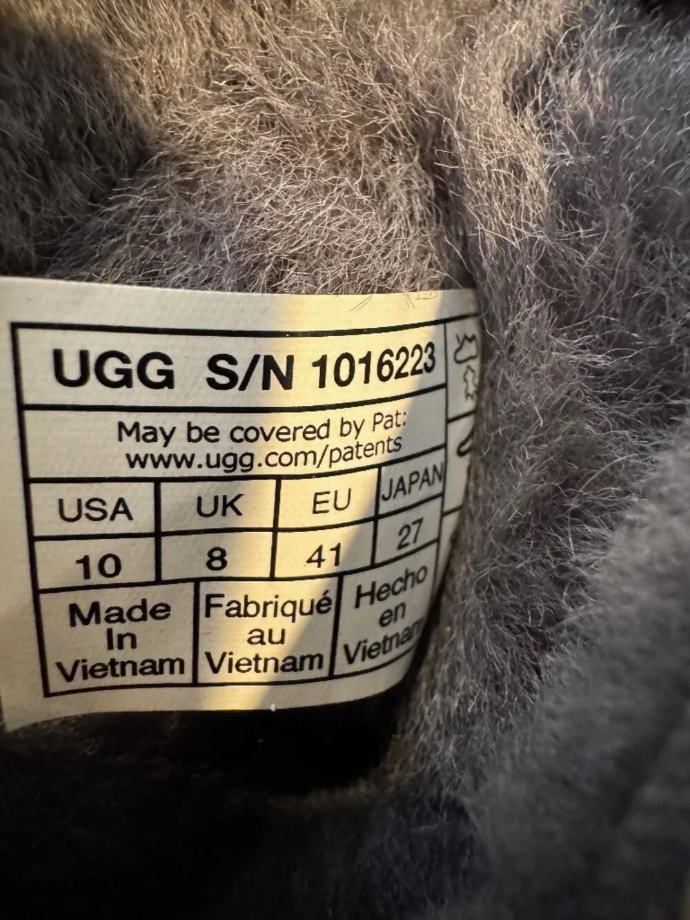UGG Classic Short II Boots Women's 10 Gray Suede Sheepskin Winter Boots EUC